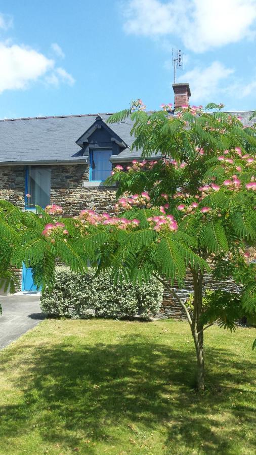 La Bastide Du Moulin - Mont St Michel Bed & Breakfast 3*