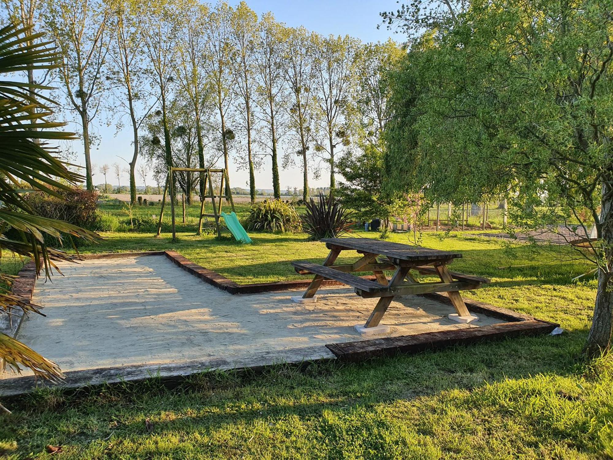La Bastide Du Moulin - Mont St Michel Bed & Breakfast
