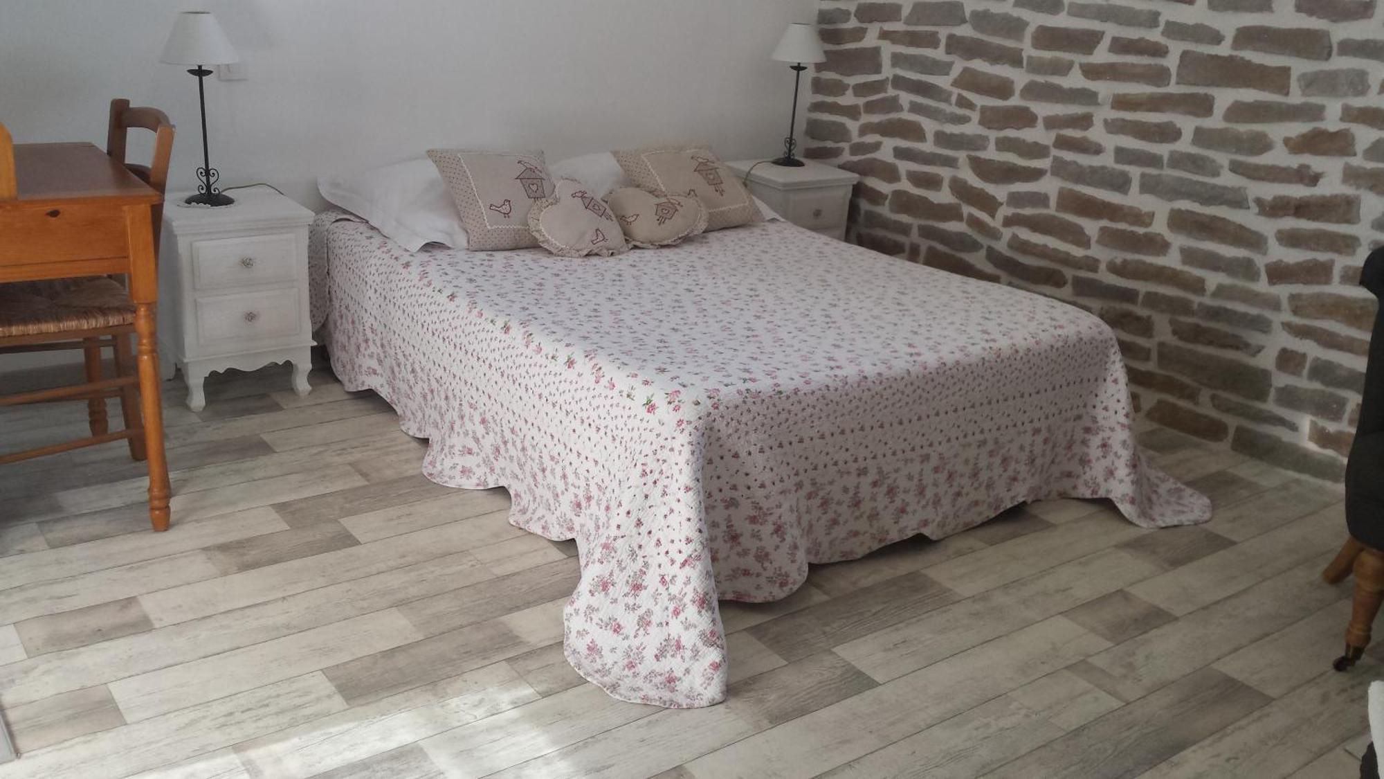 La Bastide Du Moulin - Mont St Michel Bed & Breakfast 3*