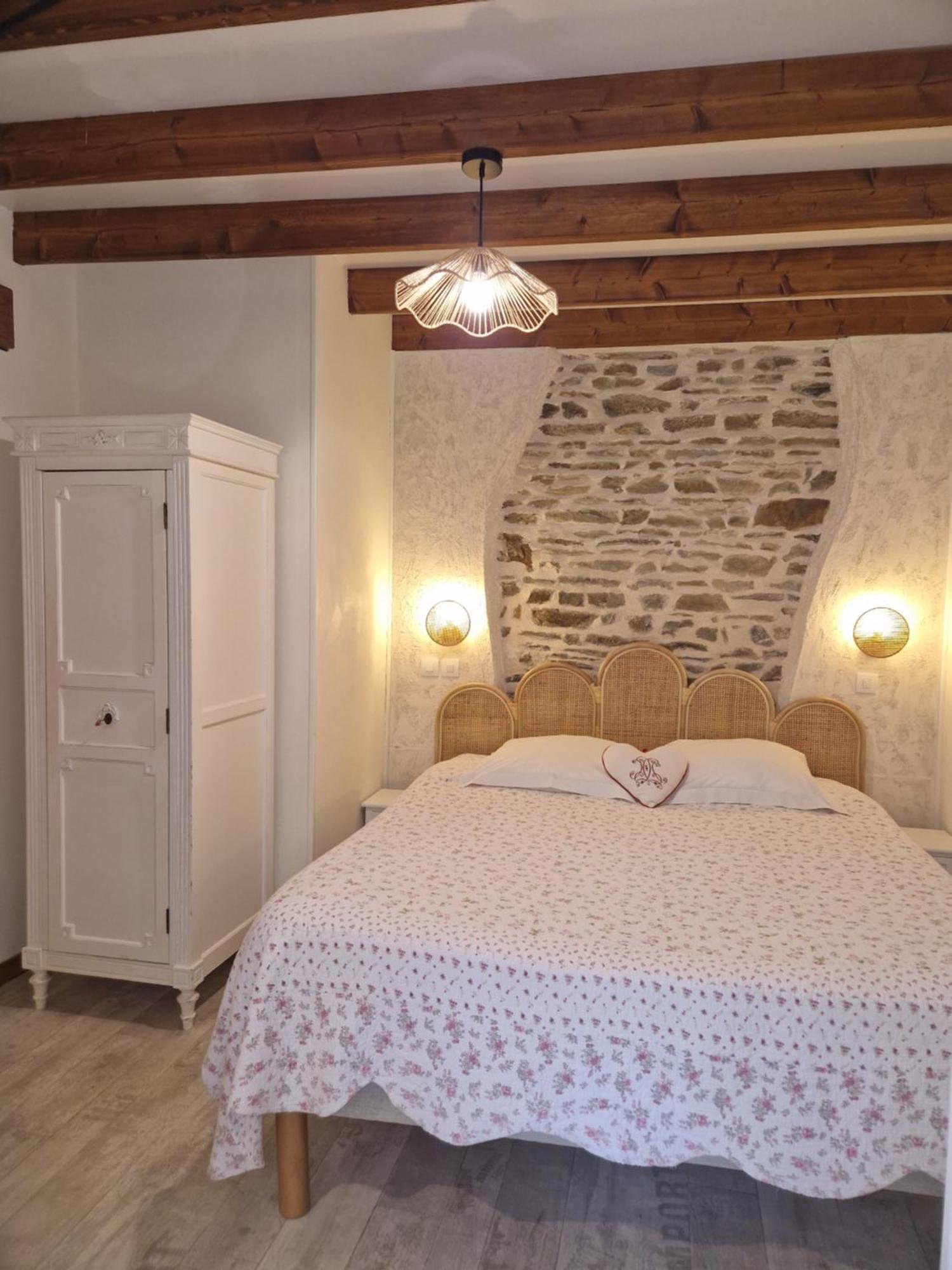 Bed & Breakfast La Bastide Du Moulin - Mont St Michel 3*