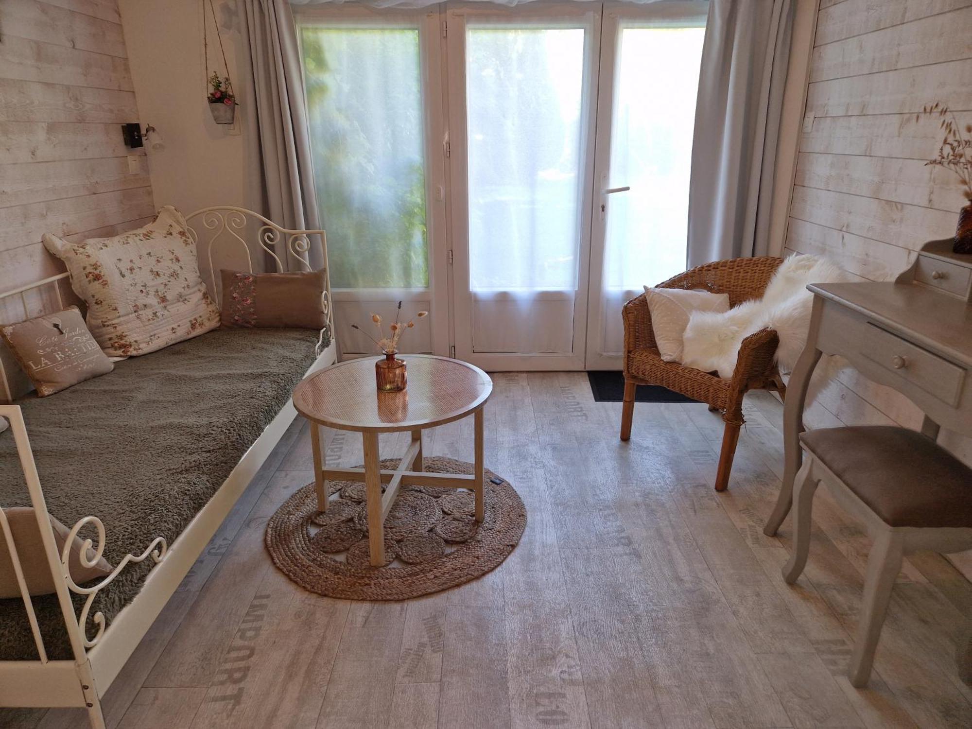 La Bastide Du Moulin - Mont St Michel Bed & Breakfast