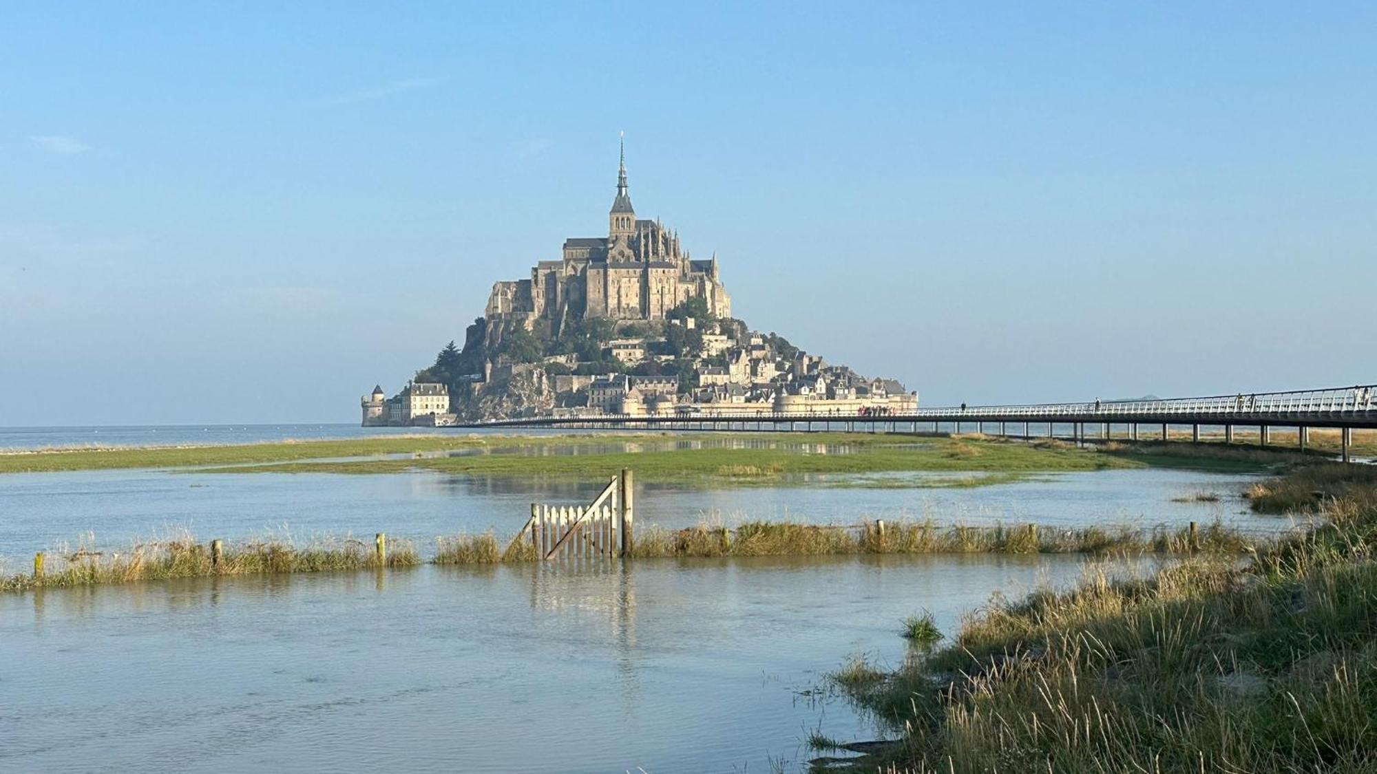 La Bastide Du Moulin - Mont St Michel Bed & Breakfast